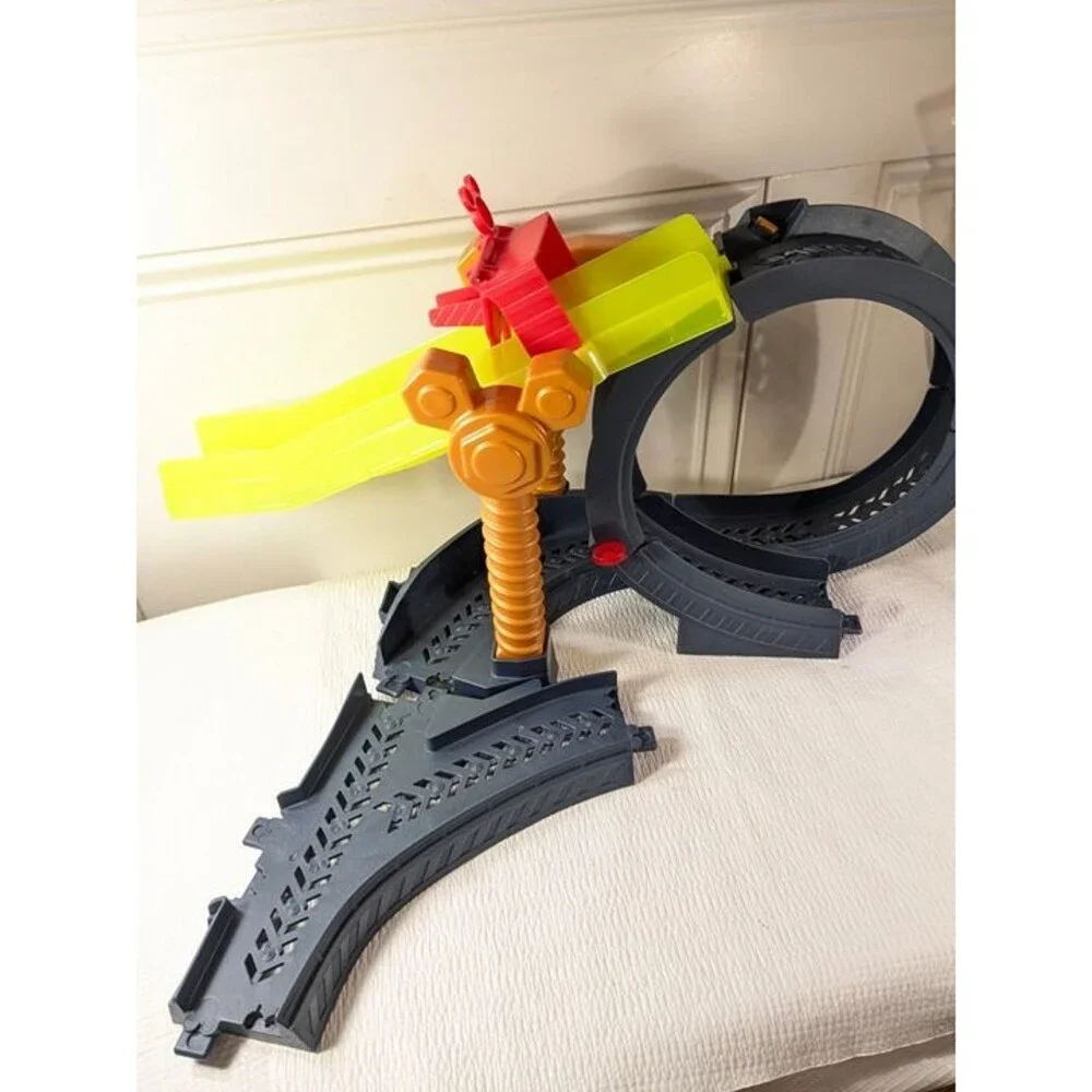 Disney Mickey Mouse Roadster Racers Super Charged Race Track Drop & Loop READ